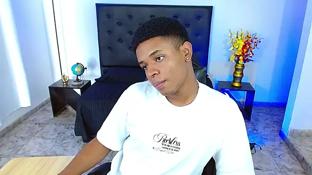 Chat +18 de liiam3 ao vivo