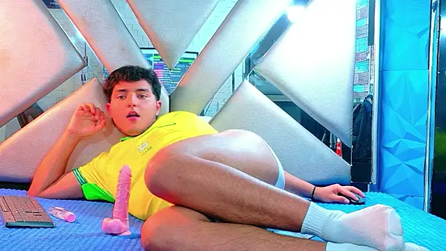 Oliver_Jamees: απευθείας συνομιλία ΧΧΧ