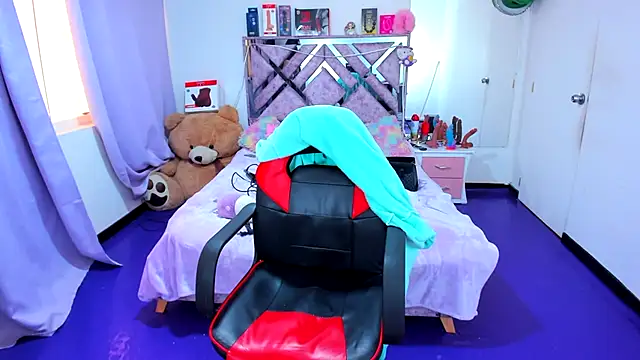 XXX chat uživo modela Luna_Analya