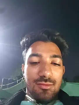 Pokazy przed kamerką – ItsPlayboy031