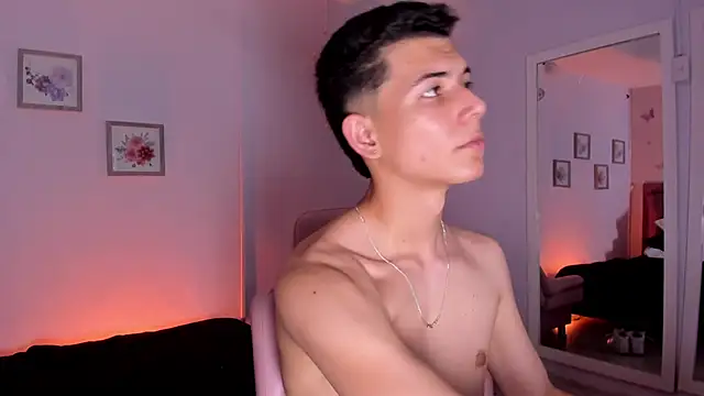 FireGuy_99's Live XXX Chat