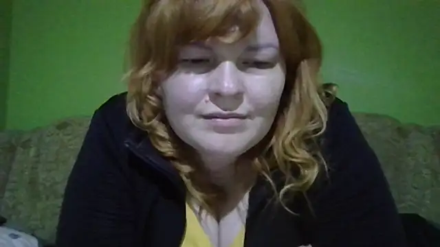 KrisryOxNikss Show in webcam