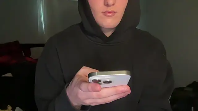 Pokazy przed kamerką – maxxboyyy