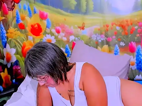 indianroxy 现场XXX聊天