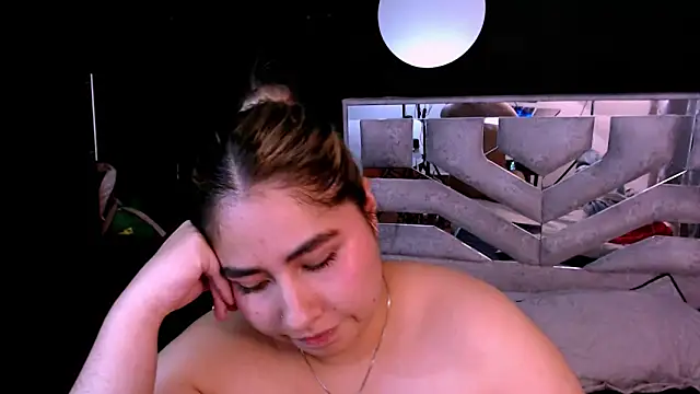 Chat +18 de Sofiazaf_ ao vivo