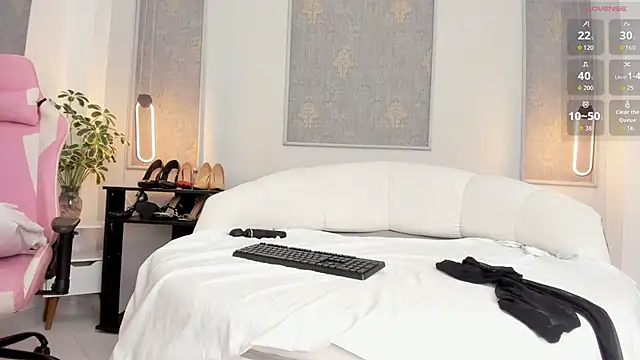 Chat +18 de Sara_Gomez ao vivo