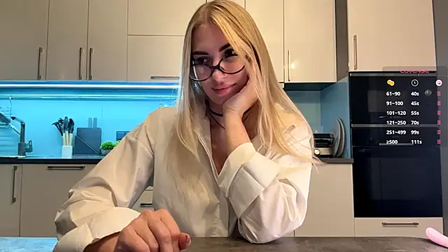 SoftnessMila – Live XXX-chat