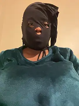 Show modela FineCouple51 na web-kameri