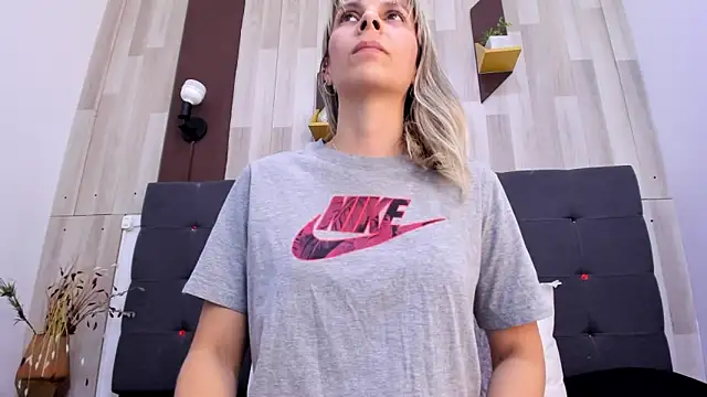 Anastasiapriest Adlı Modelin Canlı XXX Sohbeti