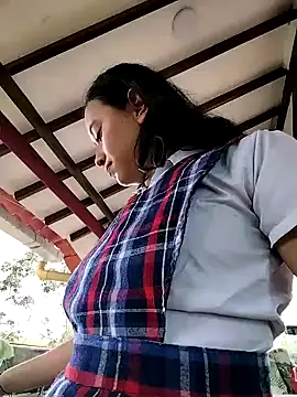 l0lita_emi's Webcam Show