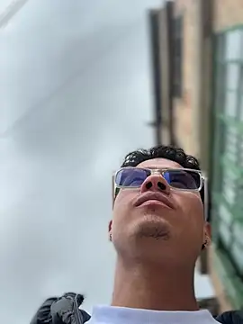 TavoHot_ élő XXX-chatje