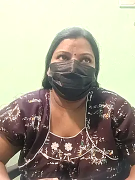 Tamil-Butterfly Adlı Modelin Web Kamerası Şovu