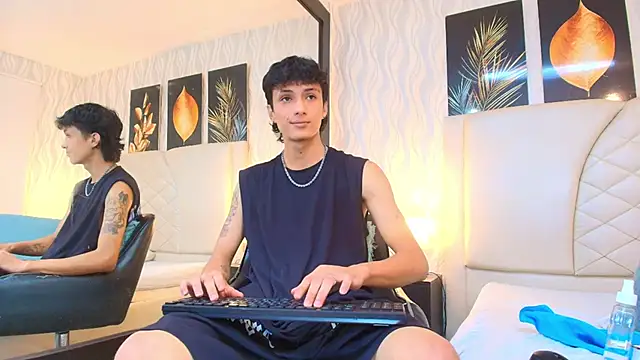 Lean_Portman Pertunjukan Webcam