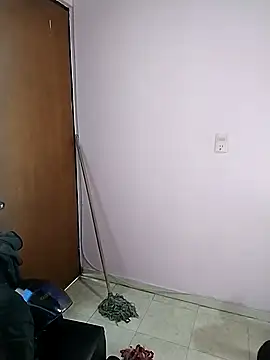 ZariahJeanes Adlı Modelin Canlı XXX Sohbeti