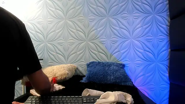 bad_boy_cum_ 网络视讯表演