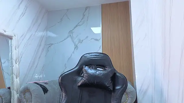 Lola_roses_tf's Live XXX Chat