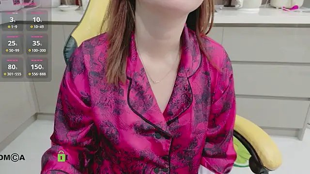 Clumsy_Girl 即時 XXX 聊天