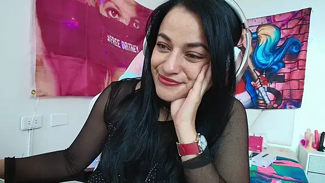 LovelyAzucena's Live XXX Chat