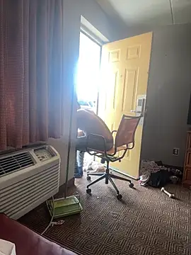 Stressreliever82's Live XXX Chat