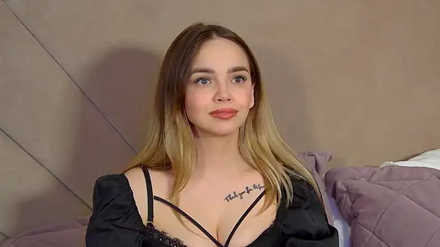 Chat +18 de AnitaVenture ao vivo