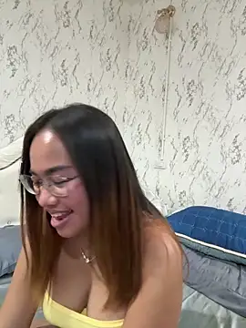 Ponthip: вебкам-шоу