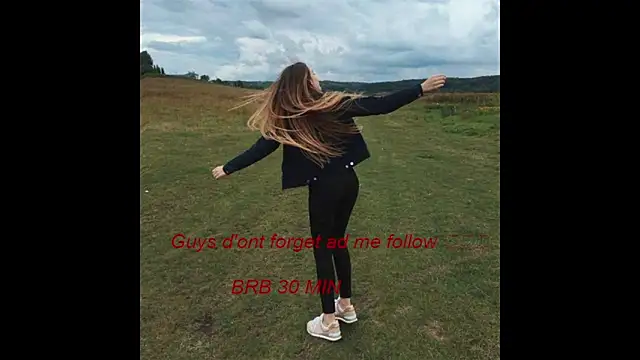 _JustmeHere_ – Naživo XXX chat