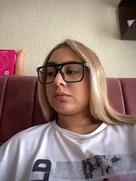 Miabonnett_ Chat XXX in diretta