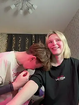 two_gerls_here Live XXX-chat