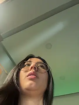 XXX chat uživo modela Michelle_Zoe