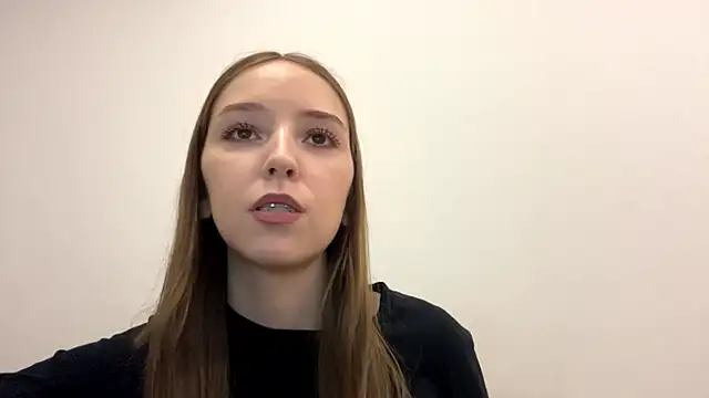 TanjaBrounson Show in webcam