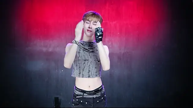 Queen-Vibe live XXX chat