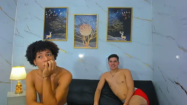 Spicy_guys 在線直播表演