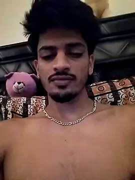 Wild_Vassu: διαδικτυακό σόου στην κάμερα