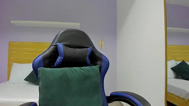 kaitt_'s Live XXX Chat