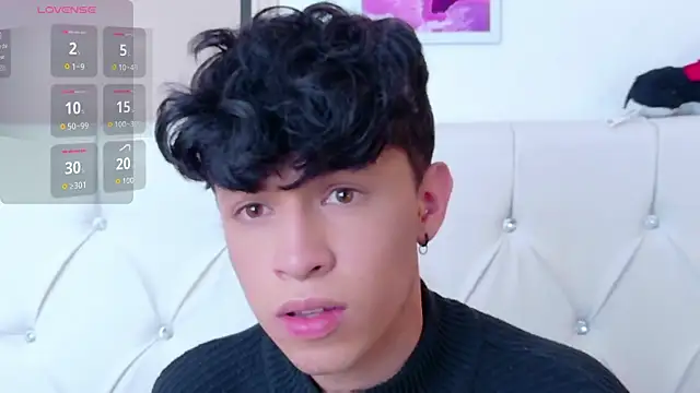 แชท XXX สดของ Axel__Evans