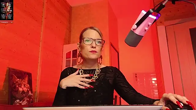 Lady_Shine Adlı Modelin Canlı XXX Sohbeti