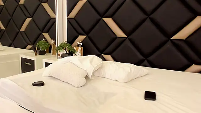 MelisaKovacs Live XXX Chat