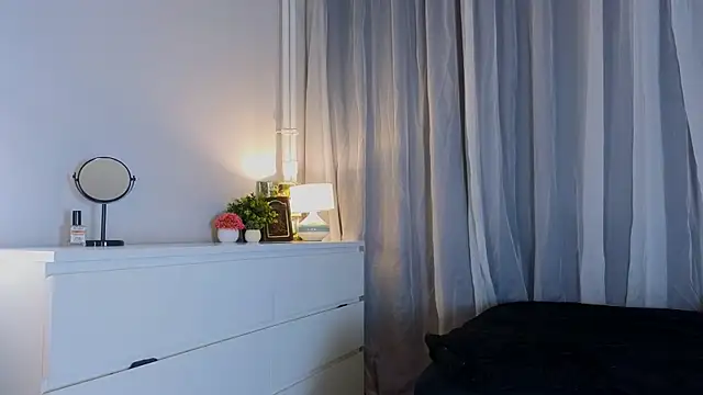 Вебкам-шоу arina_waifu