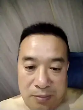 LL-2026xxx's Webcam Show