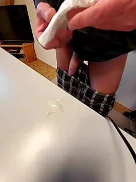 Hornzipfel77 Webcam Show