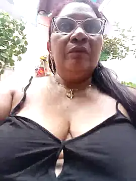 Sammylatinaxxx's Webcam Show