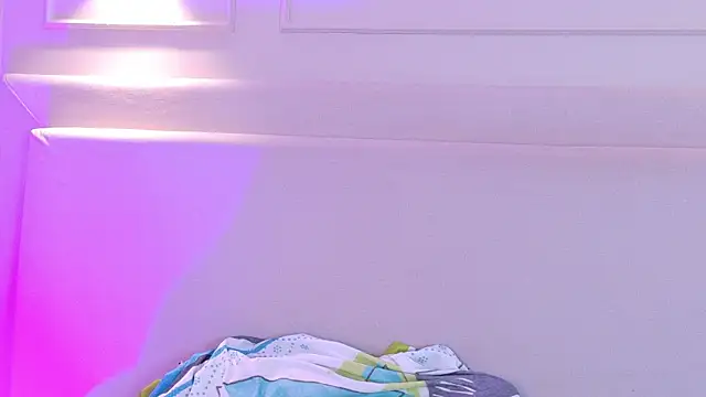 NaomiKlarc: онлайн-секс-чат