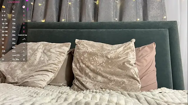 MargaretShyandSkinny's Live XXX Chat