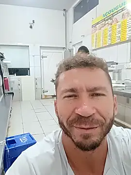 RobertoLuiz84 élő XXX-chatje