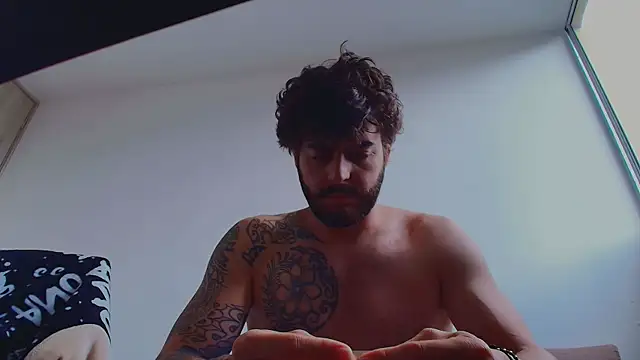 Онлайн чат XXX thomas_gun