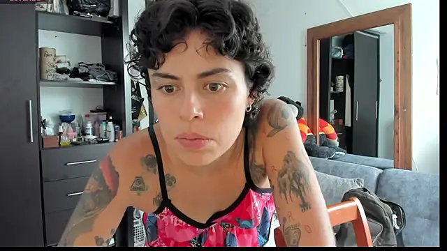 Chatroom XXX en direct de natt_op