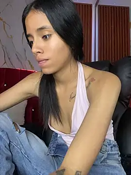 CELESTE_-EC: онлайн-секс-чат