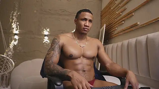 Logan_Varela Webcam show