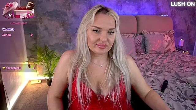 MissyMartinez: онлайн-секс-чат