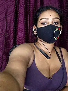 Tamil_Crazy_Queen: онлайн-секс-чат